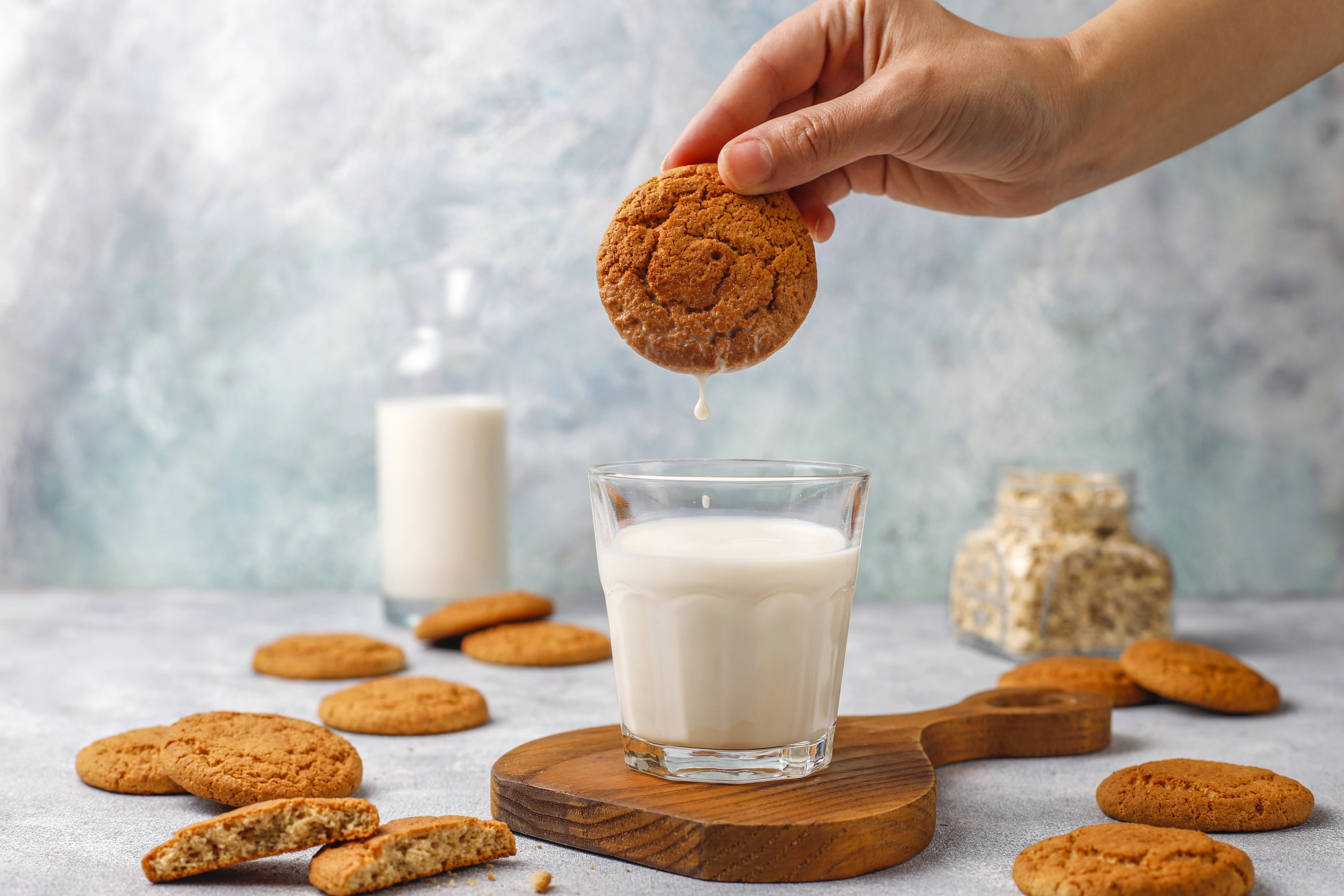 Lactose-Friendly Snacking: Perfect Milk Pairings by Healthy Master
